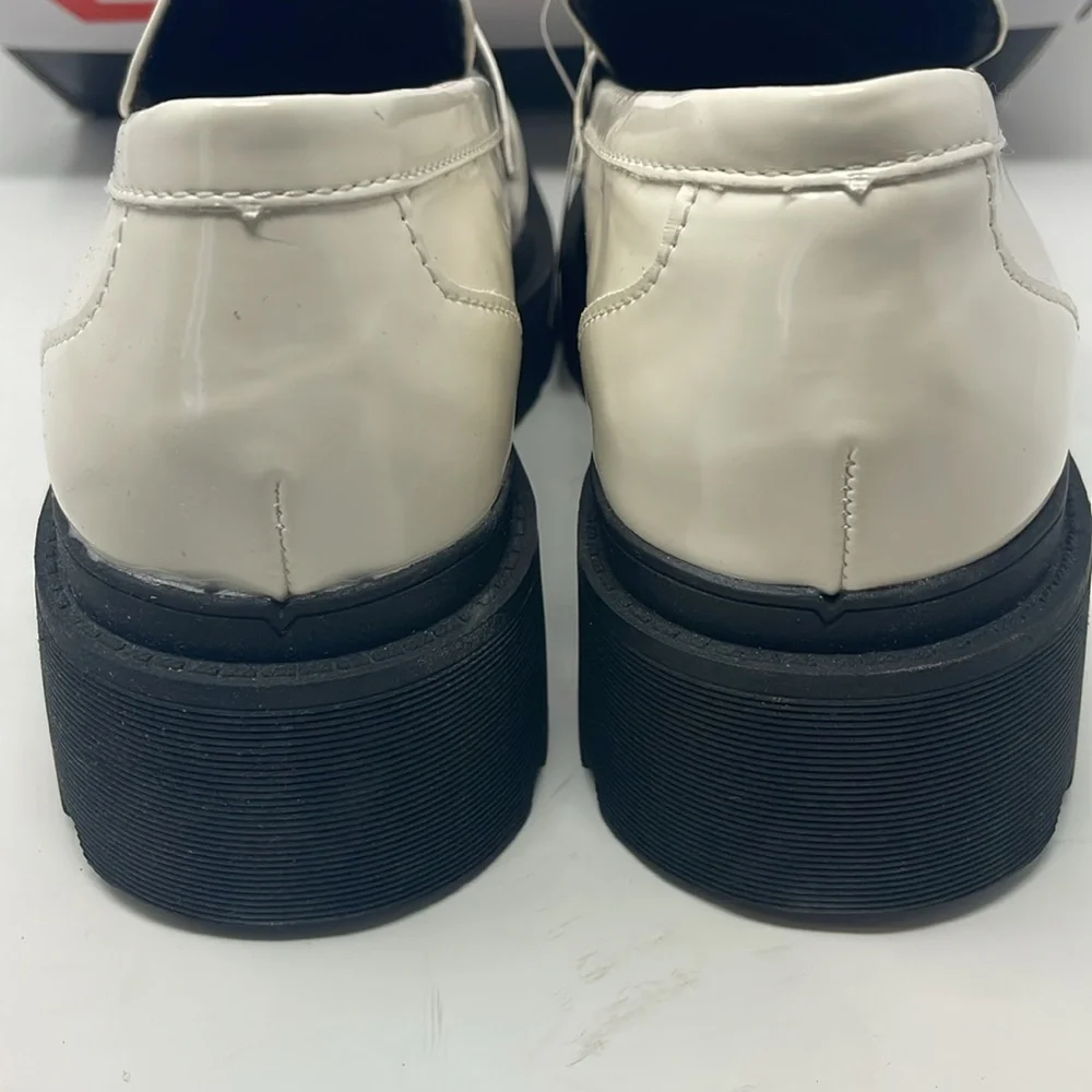 Blondo Waterproof Off White Slip-On Chunky Loafers Size 7.5 Brand New In Box